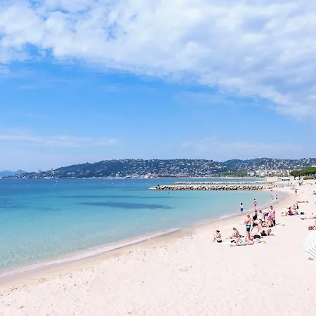 Les Pins Avec Terrasse * Juan-les-Pins