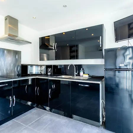 Les Pins Avec Terrasse Apartment Juan-les-Pins