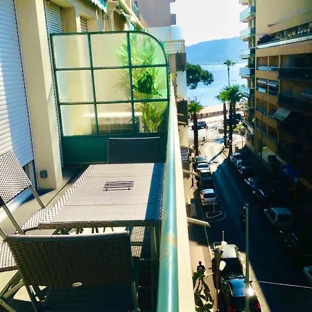 Appartement Les Pins Avec Terrasse *